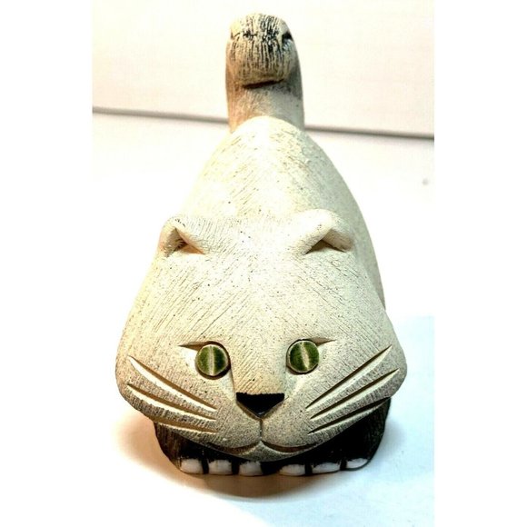 Artesian Rinconada Ambre White Grey Crouching Cat Figurine Uruguay - Picture 1 of 12